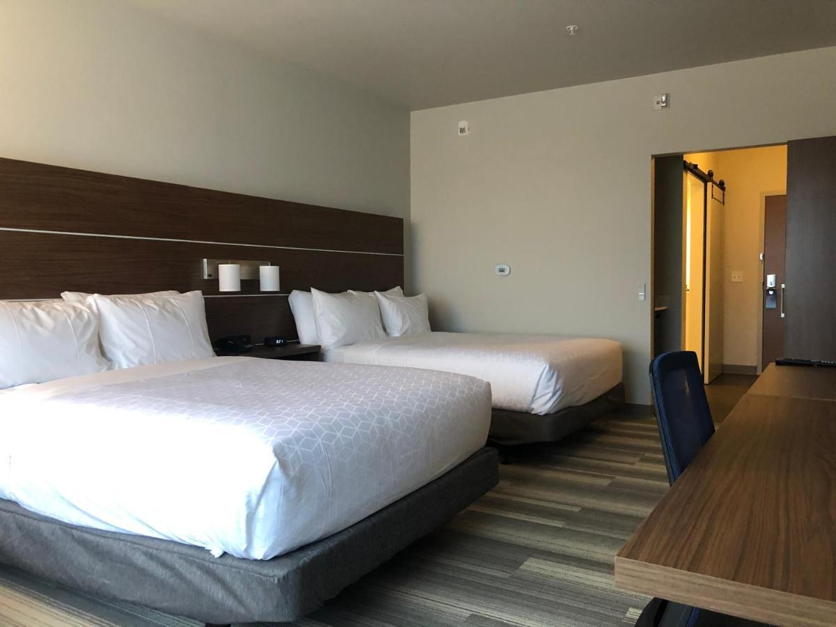 Holiday Inn Express & Suites - Madison West - Middleton By Ihg Exteriör bild