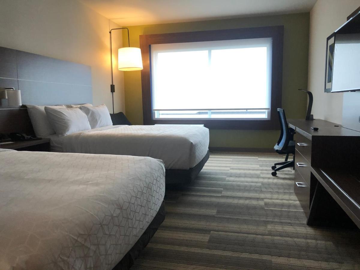 Holiday Inn Express & Suites - Madison West - Middleton By Ihg Exteriör bild